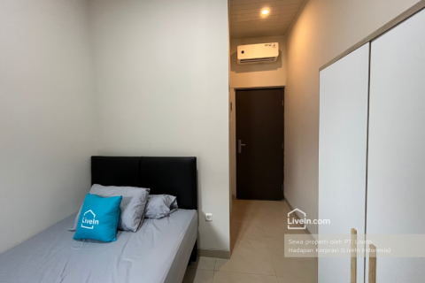 Small Room Without Window