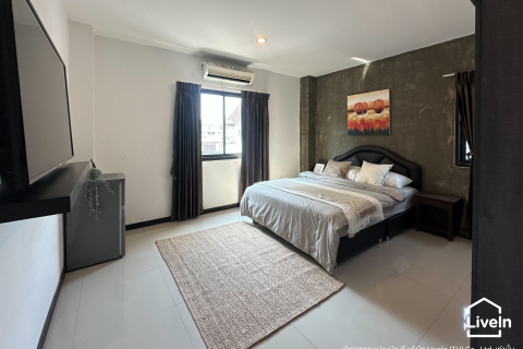 Studio 18 SQM