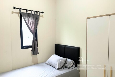 Smaller Room With Window