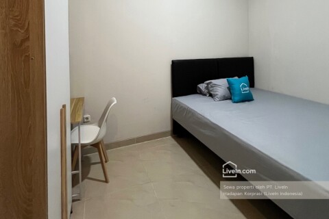 Big Room Without Window