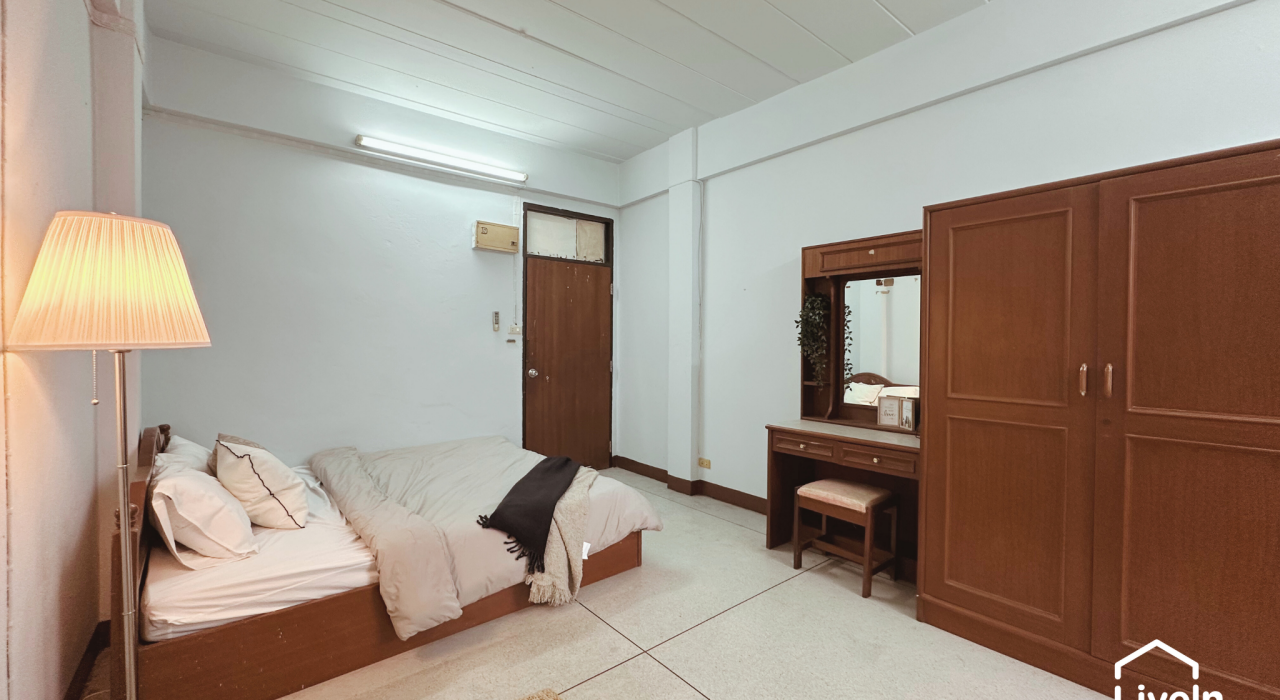 Studio 21 SQM (with AC)