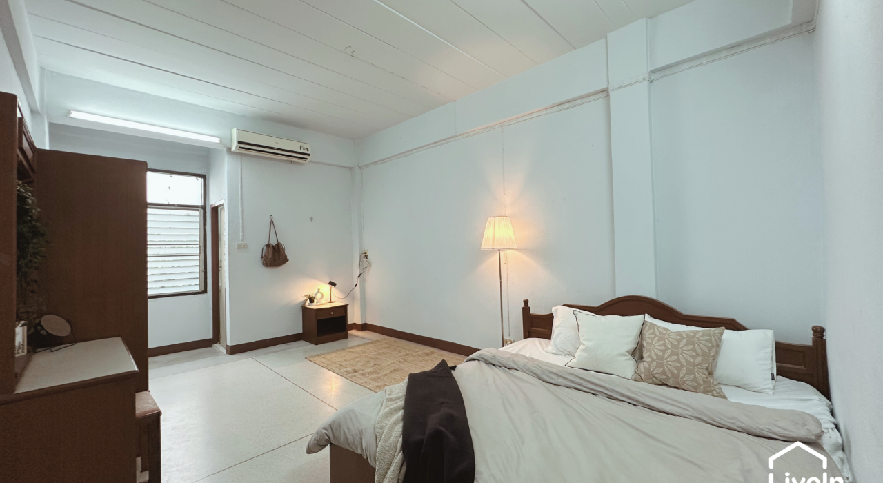 Studio 21 SQM (with AC)