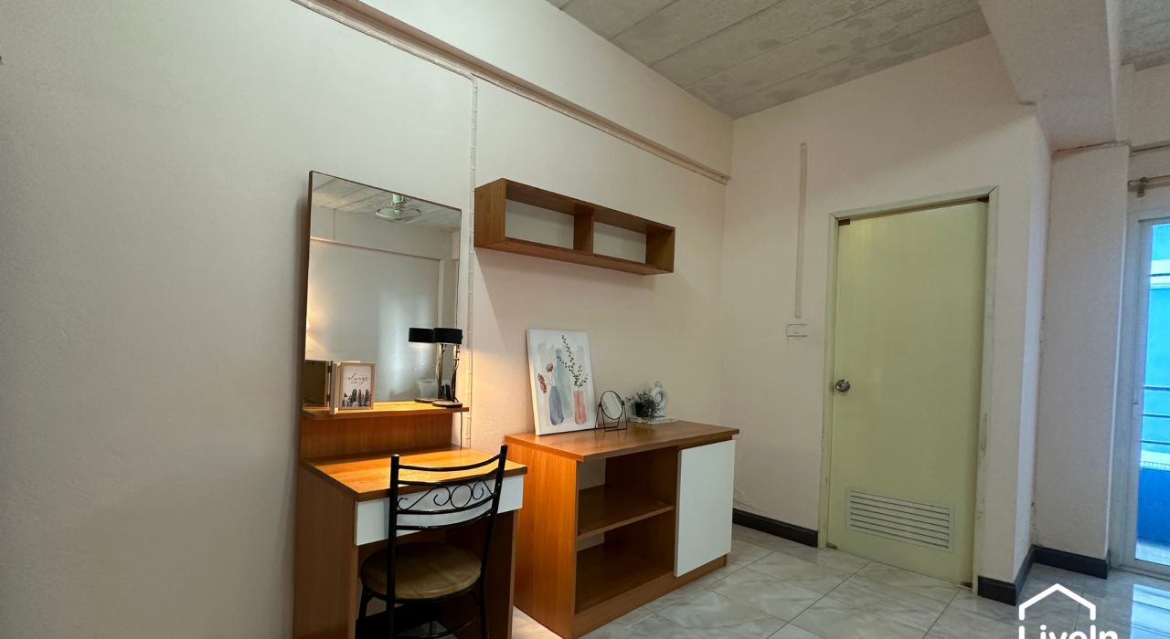 Studio 33 SQM (No AC)