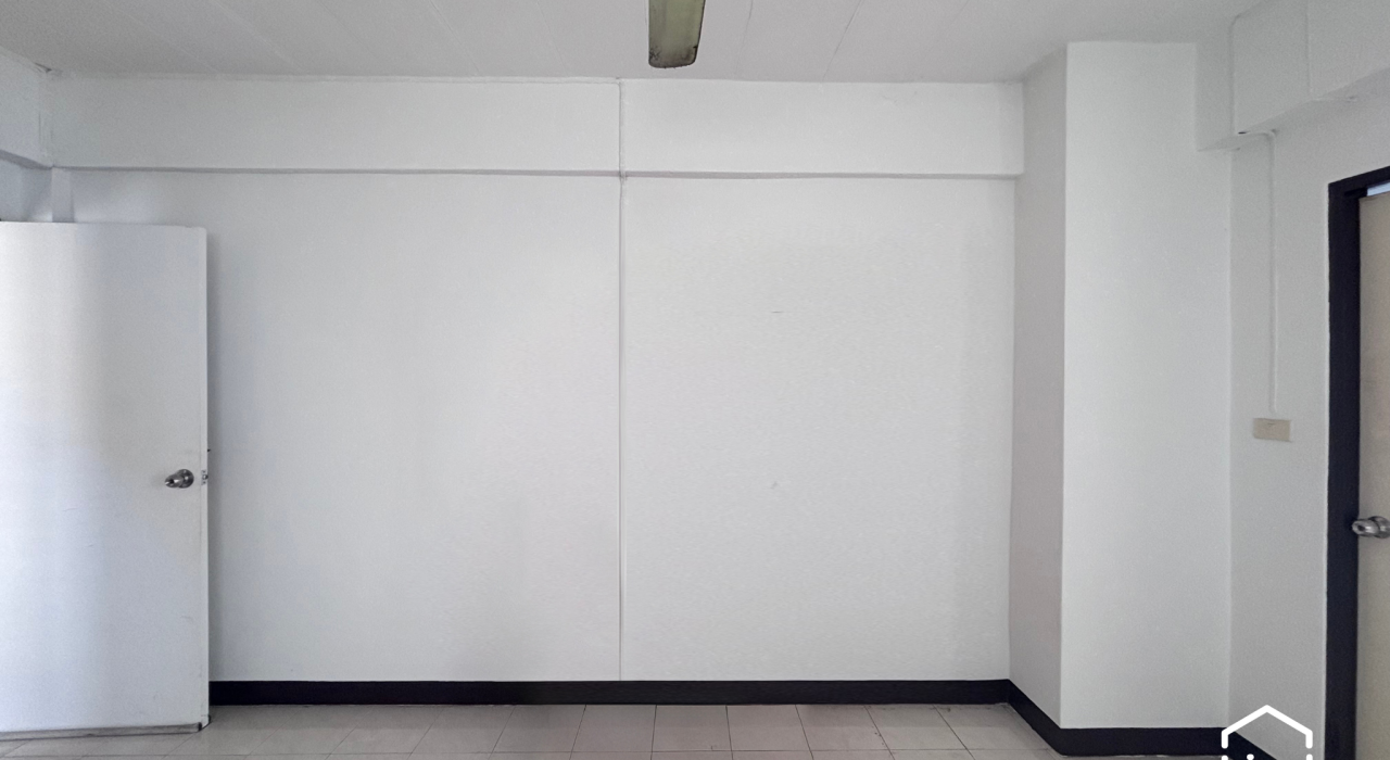 Studio - 18 Sqm with AC