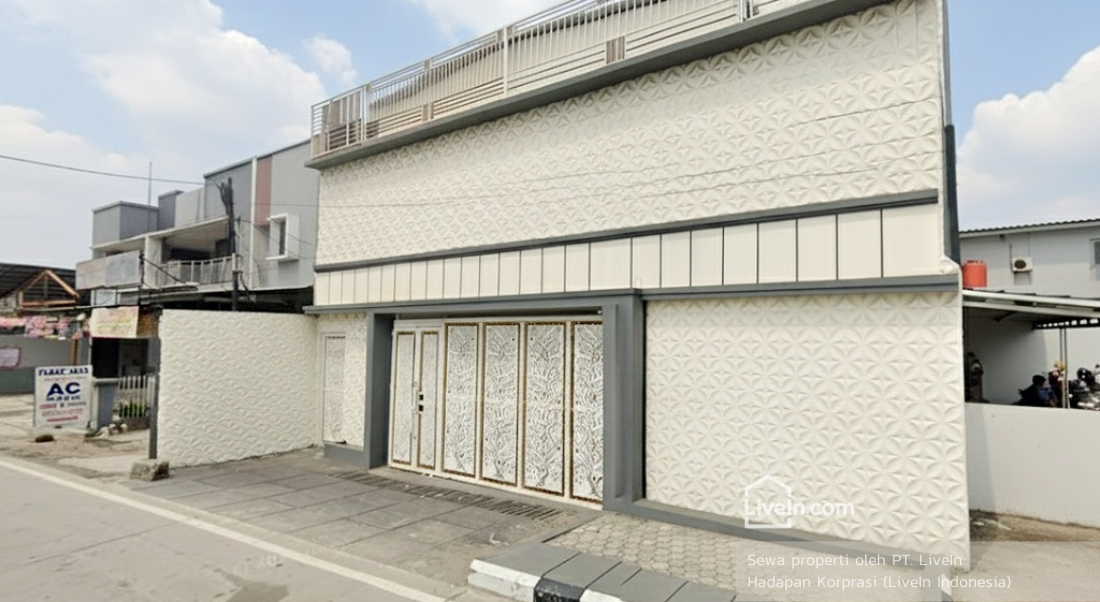 Standard Room - Shower Only